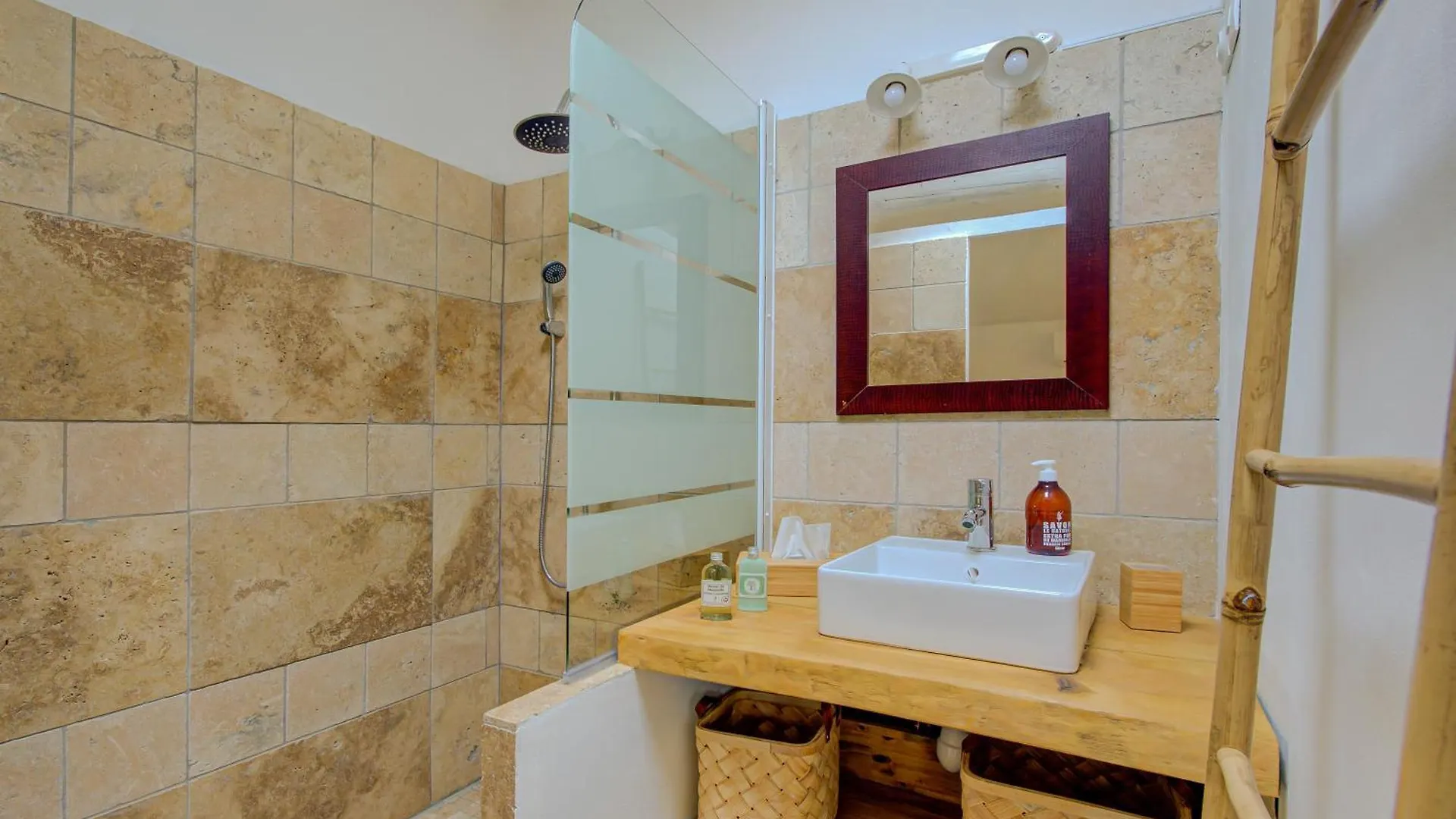 Mas D'Auseu Bed & Breakfast Cavaillon 0*,