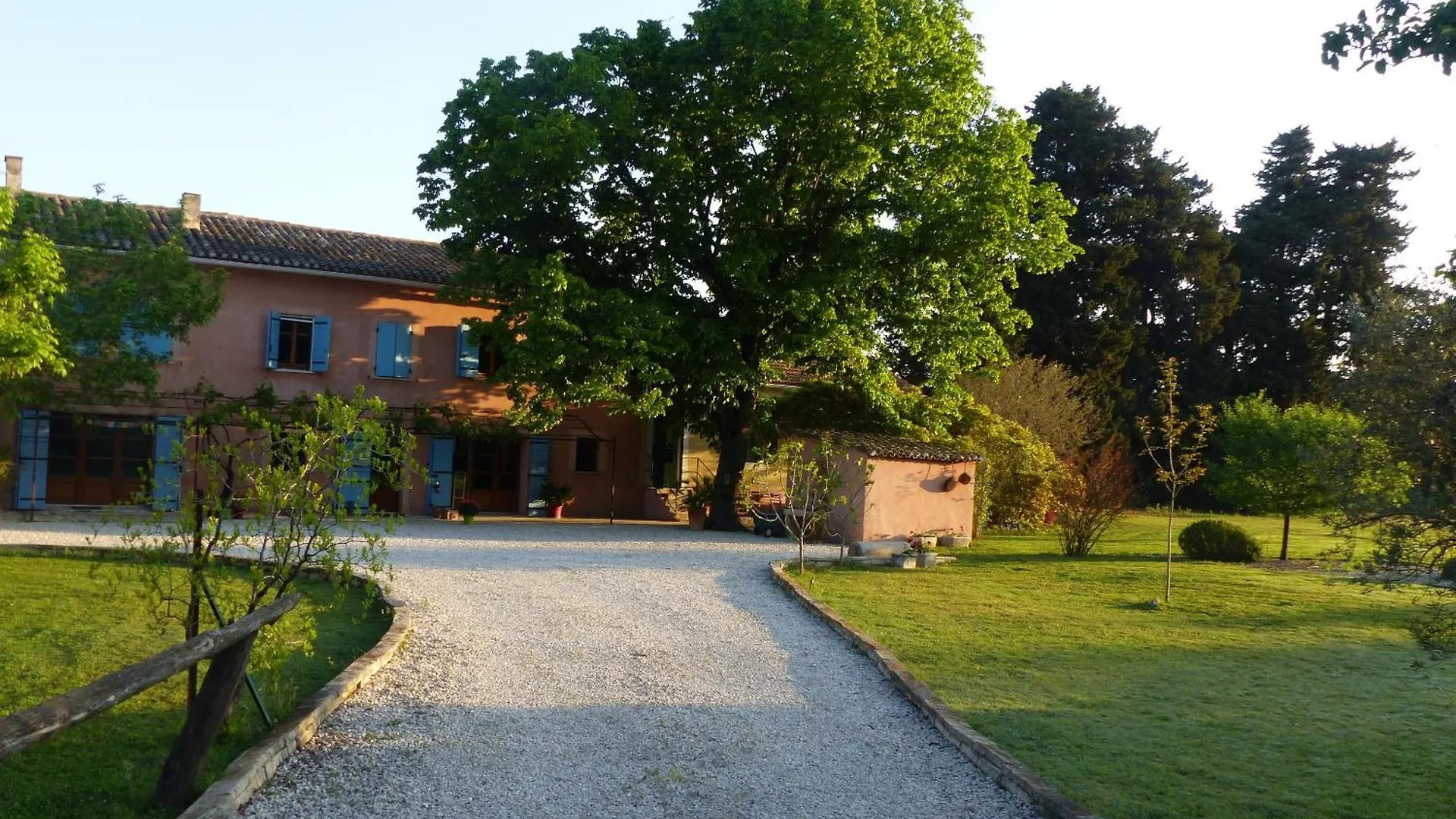 Mas D'Auseu Bed & Breakfast Cavaillon