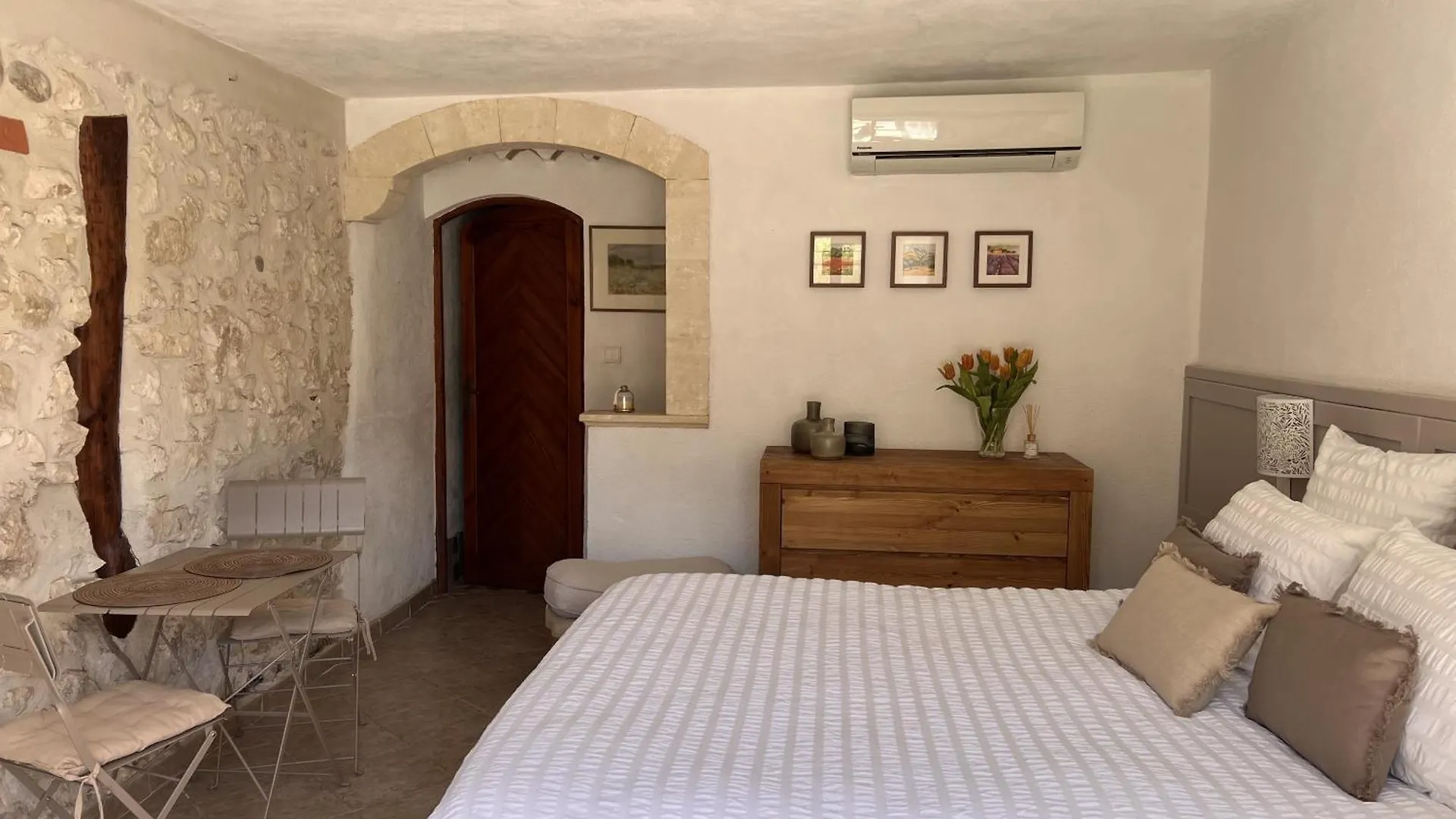 Mas D'Auseu Bed & Breakfast Cavaillon 0*,