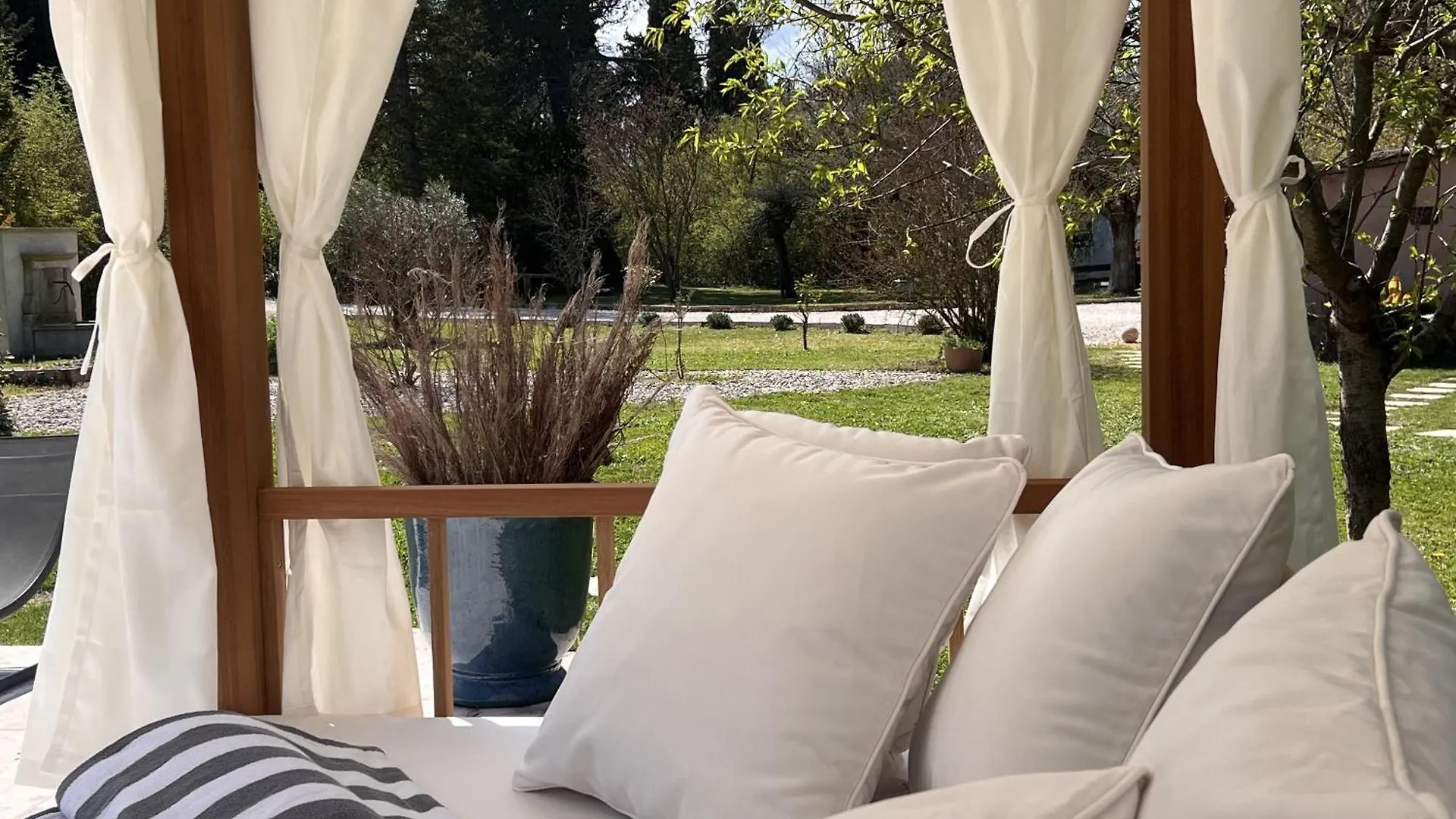 Mas D'Auseu Bed & Breakfast Cavaillon France